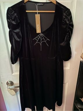 Black Velvet Dress Spiderweb Bloomchic Halloween Witchy Size 12 NWT